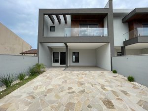 Sobrado com 240m², 4 dormitórios no bairro Estância Velha em Canoas para Comprar