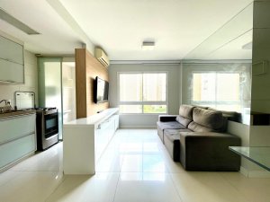 Apartamento com 60m², 2 dormitórios no bairro Marechal Rondon em Canoas para Comprar