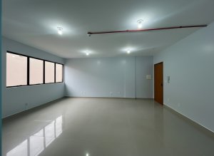 Conjunto/Sala com 40m² no bairro Marechal Rondon em Canoas para Alugar
