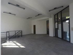 Loja com 110m² no bairro Centro em Canoas para Alugar