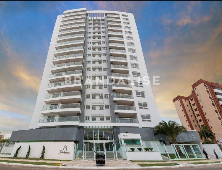 Apartamento com 148m², 3 dormitórios, 3 suítes, 4 vagas no bairro Centro em Esteio para Comprar