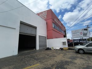 Loja com 500m² no bairro Olaria em Canoas para Alugar