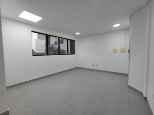Conjunto/Sala com 32m² no bairro Centro em Canoas para Alugar