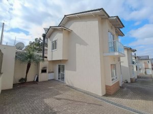 Casa Condominio com 94m², 3 dormitórios no bairro Nossa Senhora das Graças em Canoas para Comprar