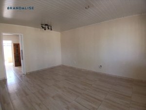 Casa com 65m², 2 dormitórios no bairro Mato Grande em Canoas para Alugar